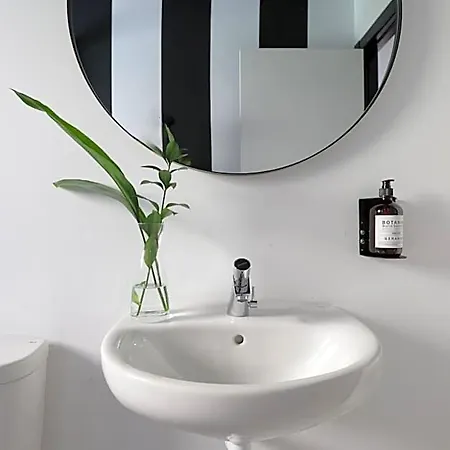 Black And White Palamos
